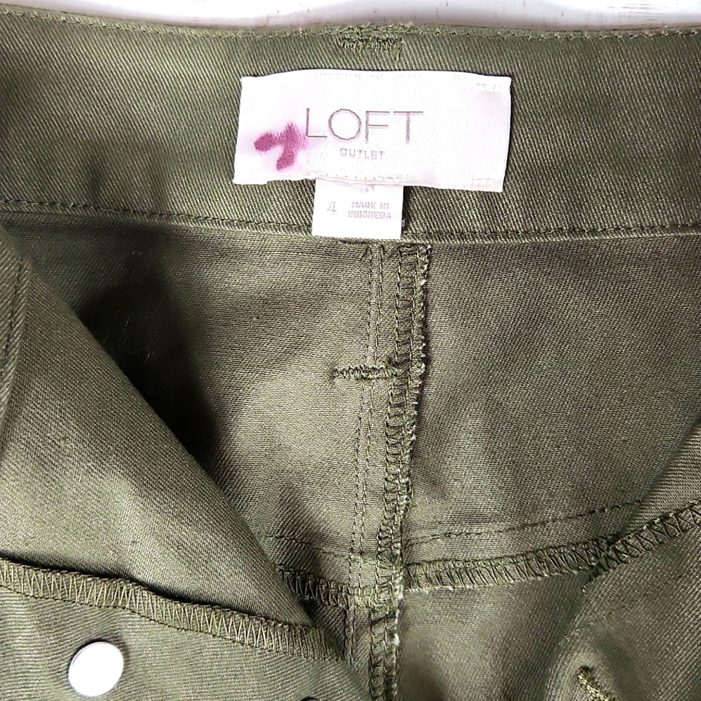 Loft, Olive Green, 0337, Women's straight mini skirt. Back split, SZ 4 - Picture 6 of 8